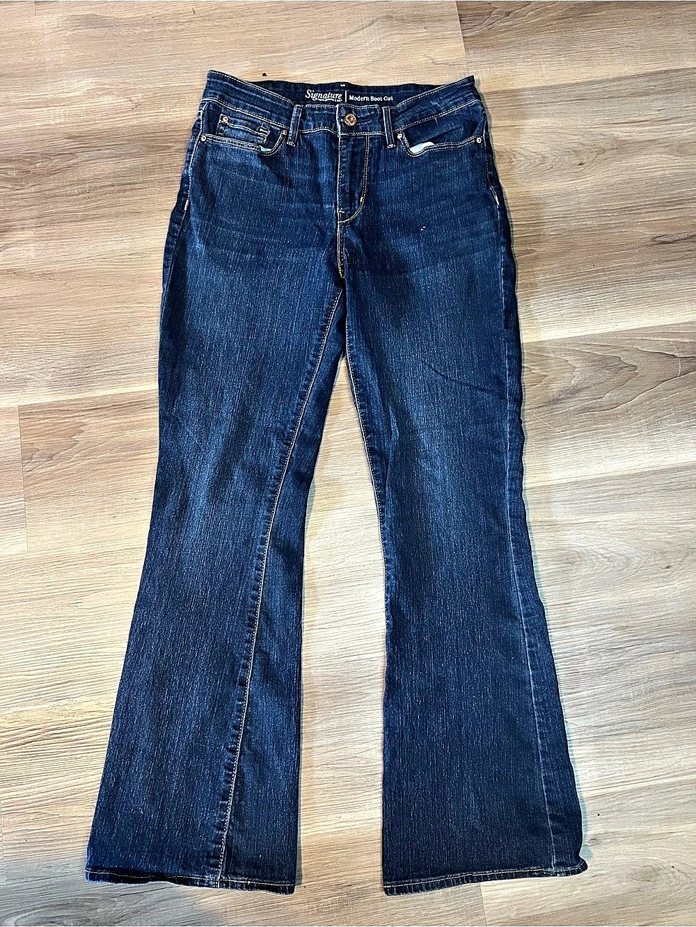 Levi Strauss & Co. Signature Modern Boot Cut. Boot Cut Jeans Blue Waist 29/32